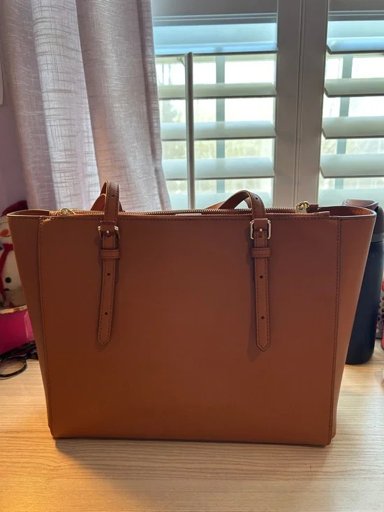 Marc Jacobs Brown Leather Tote with Dual Shoulder Straps - Picture 4 of 4